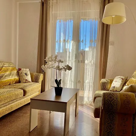 Apartment In The Heart Of *